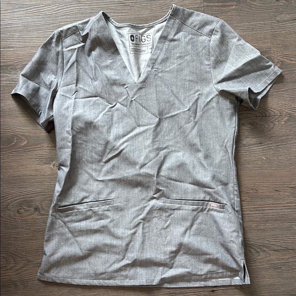 Figs Gray Scrub Top